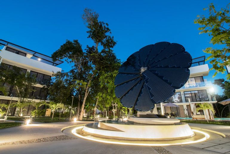 Smartflower, Central Park Tulum, Los Amigos Tulum