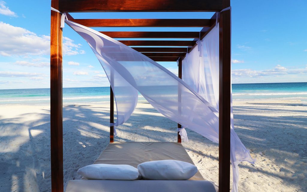 Los Amigos Beach Be Social Foundation