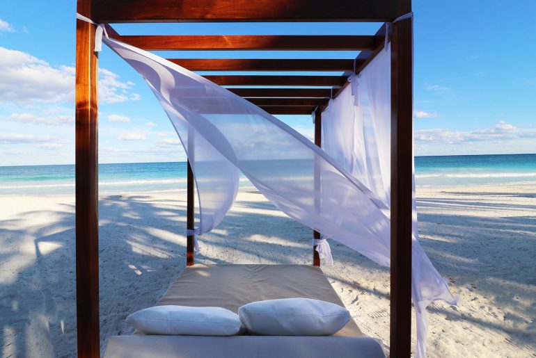 Los Amigos Beach Be Social Foundation